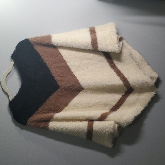 Luxurious Poncho Ann Taylor sweater size medium black brown chevron colorblok - Picture 1 of 10